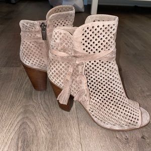 Vince Camuto Heel Sandal